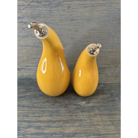 Rachael Ray 2 Piece EVOO Oil Vinegar Dispensers Mustard Yellow Ceramic Kitchen - Picture 6 of 7